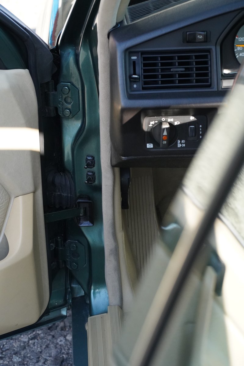 MERCEDES-BENZ 190 E 1.8 Avantgarde, Essence, Occasion / Utilisé, Manuelle - 7