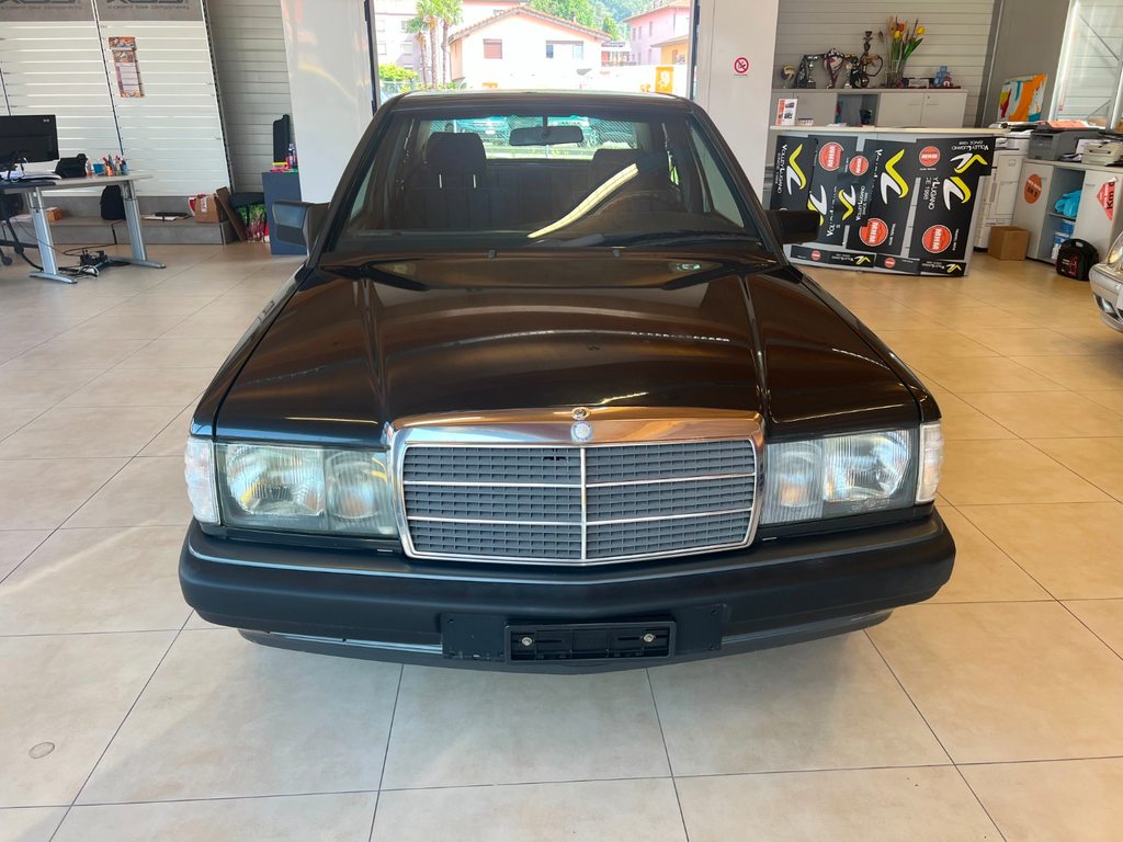 MERCEDES-BENZ W201 190 E 1.8