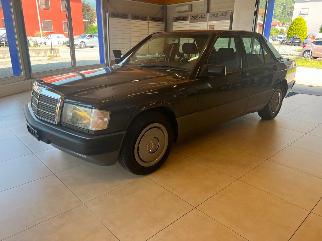 MERCEDES-BENZ W201 190 E 1.8, Essence, Occasion / Utilisé, Automatique - 2