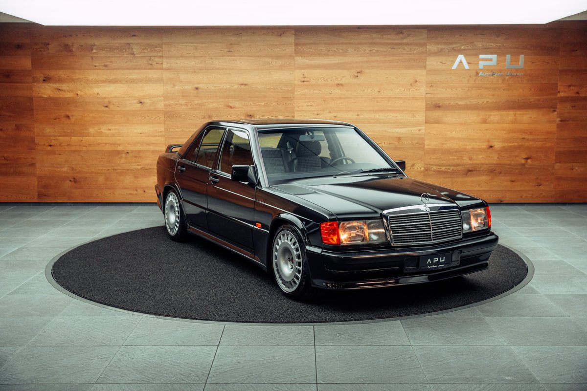 MERCEDES-BENZ 190 E 2.5-16