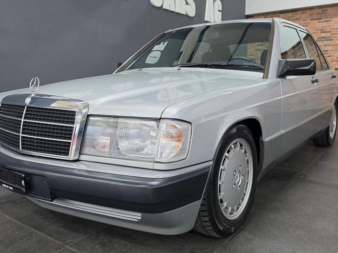 MERCEDES-BENZ 190 E 2.6 Handschalter, Benzin, Occasion / Gebraucht, Handschaltung