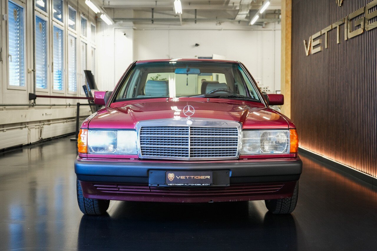 MERCEDES-BENZ 190 E 2.6, Essence, Occasion / Utilisé, Automatique - 2