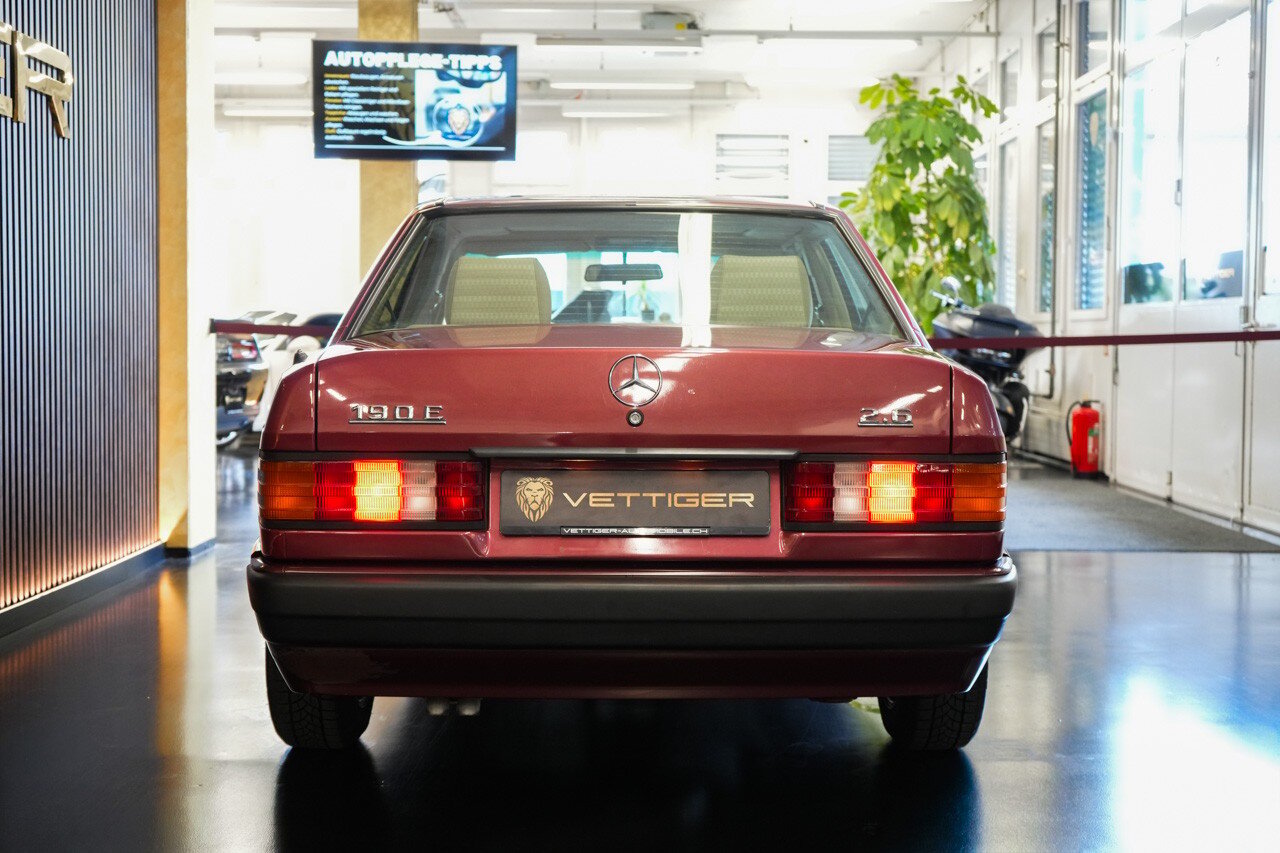 MERCEDES-BENZ 190 E 2.6, Essence, Occasion / Utilisé, Automatique - 5