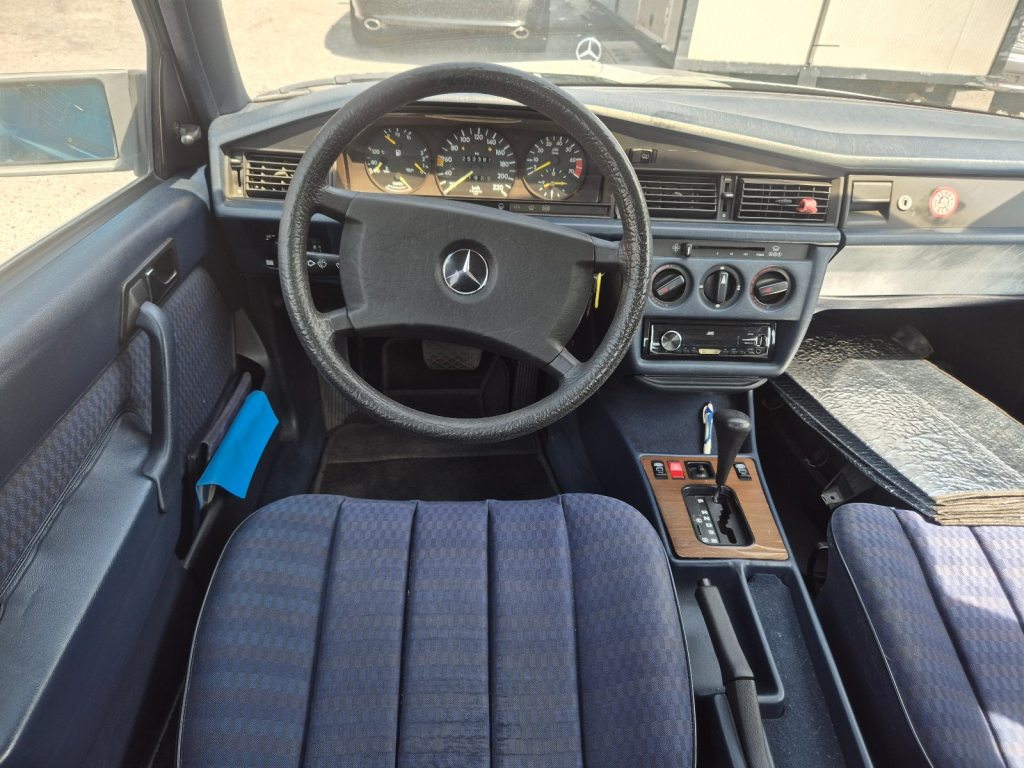 MERCEDES-BENZ 190 E 2.3, Petrol, Second hand / Used, Automatic - 7