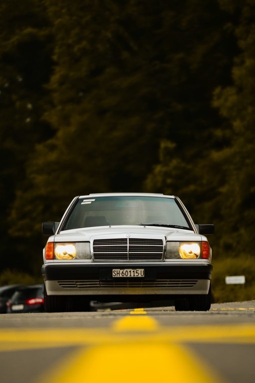 MERCEDES-BENZ 190E 2.6, Essence, Voiture de collection, Automatique - 2