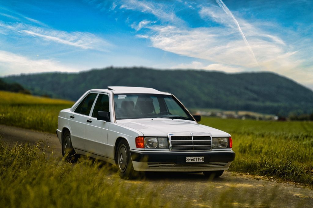 MERCEDES-BENZ 190E 2.6, Essence, Voiture de collection, Automatique - 6