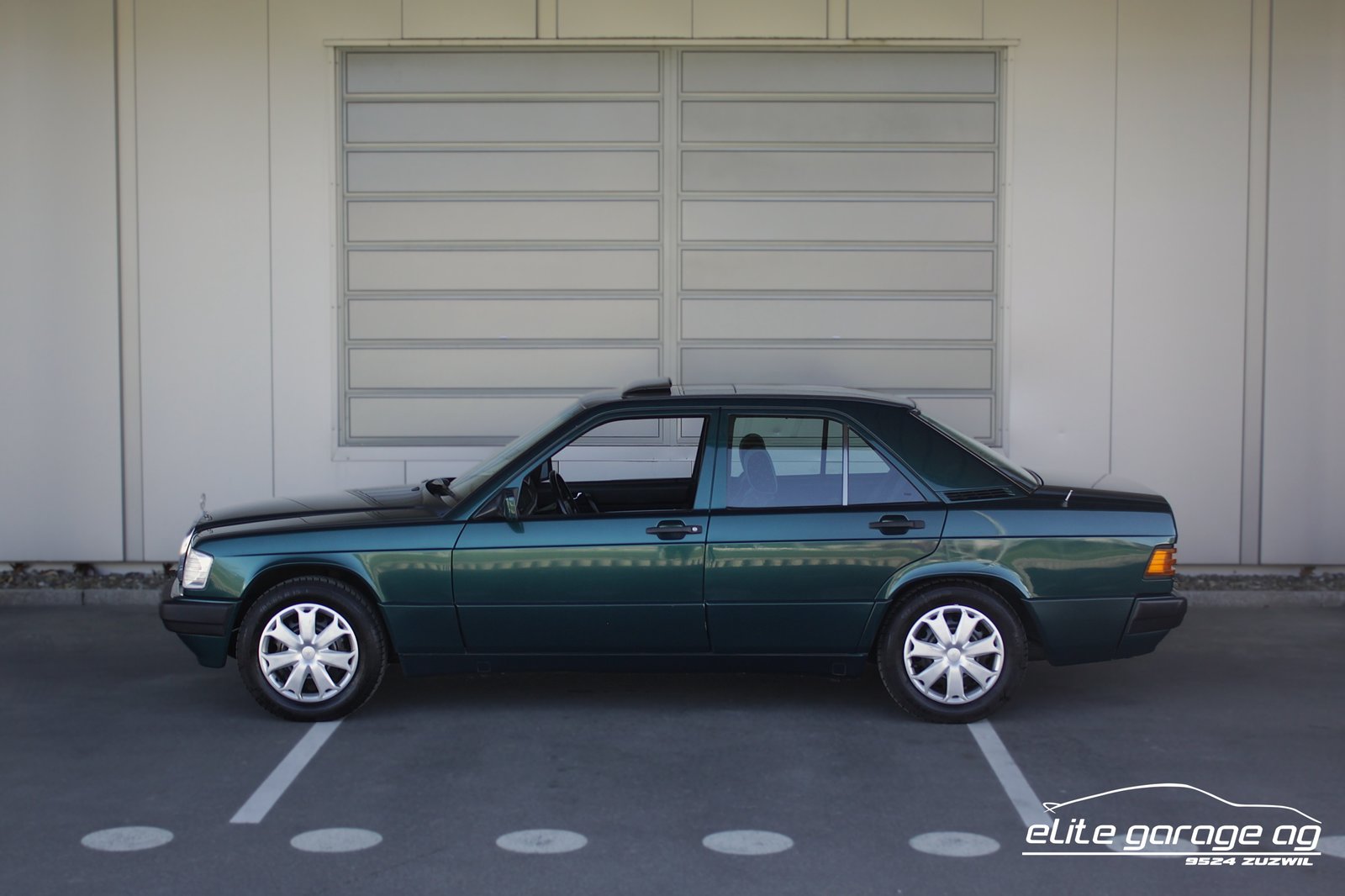 MERCEDES-BENZ 190 E 2.3 Avantgarde Automatic 8-Fach, Petrol, Classic, Automatic - 2