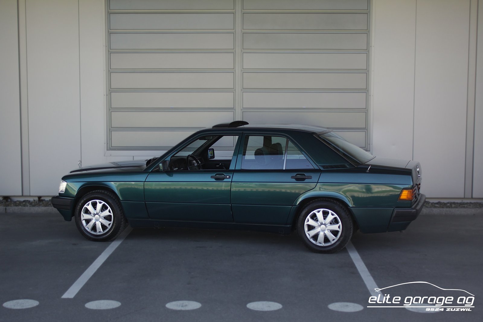 MERCEDES-BENZ 190 E 2.3 Avantgarde Automatic 8-Fach, Petrol, Classic, Automatic - 3