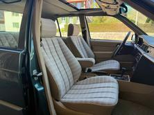 MERCEDES-BENZ 190 E 2.3, Benzin, Oldtimer, Handschaltung - 7