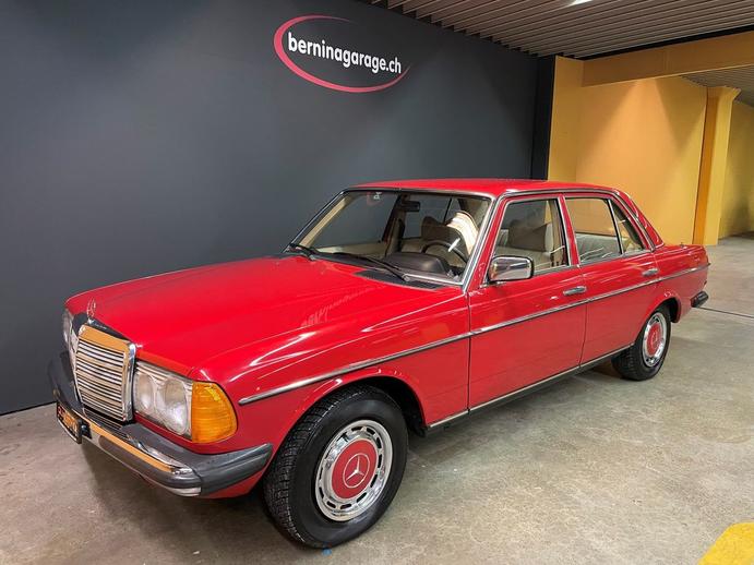 MERCEDES-BENZ 200, Petrol, Second hand / Used