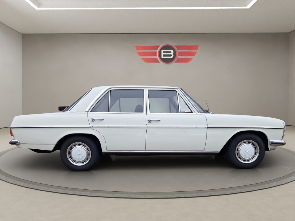 MERCEDES-BENZ 200, Essence, Occasion / Utilisé, Automatique - 7