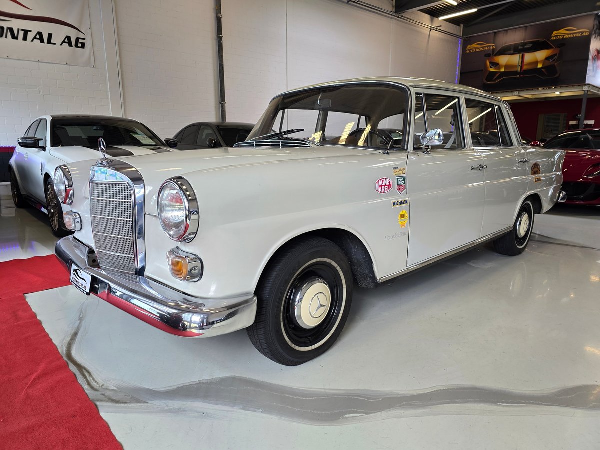 MERCEDES-BENZ 200, Essence, Voiture de collection, Manuelle - 3