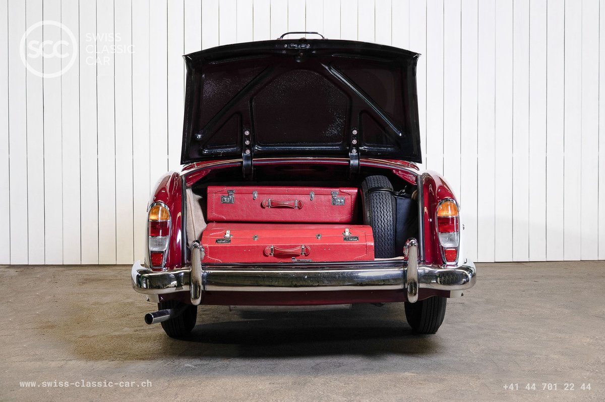 MERCEDES-BENZ 220 Ponton Coupé, Petrol, Classic, Manual - 6
