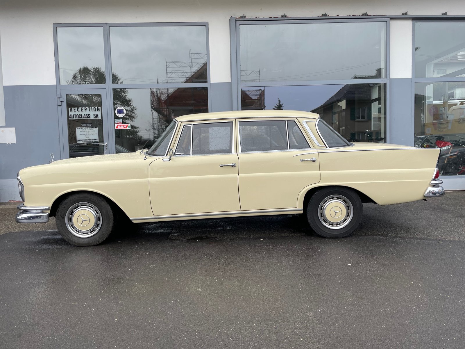 MERCEDES-BENZ 220 SE, Benzina, Occasioni / Usate, Automatico - 2