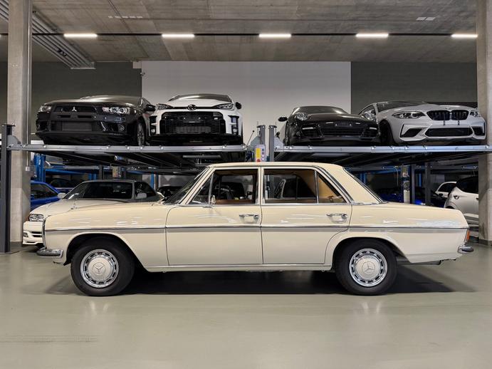 MERCEDES-BENZ 220 Automatic *Vétéran*, Essence, Occasion / Utilisé, Automatique