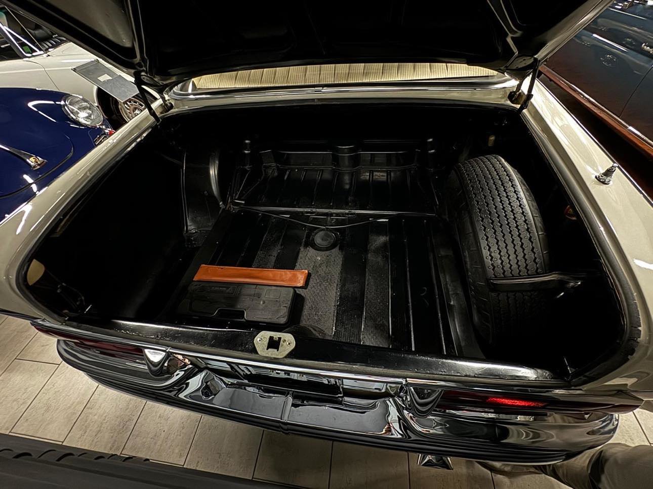 MERCEDES-BENZ 220S Heckflosse, Benzina, Auto d'epoca, Manuale - 4