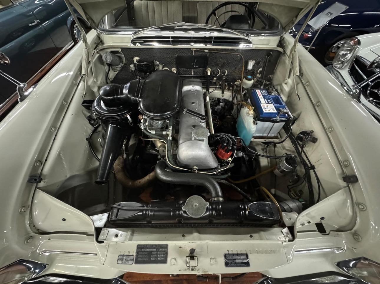 MERCEDES-BENZ 220S Heckflosse, Benzina, Auto d'epoca, Manuale - 5