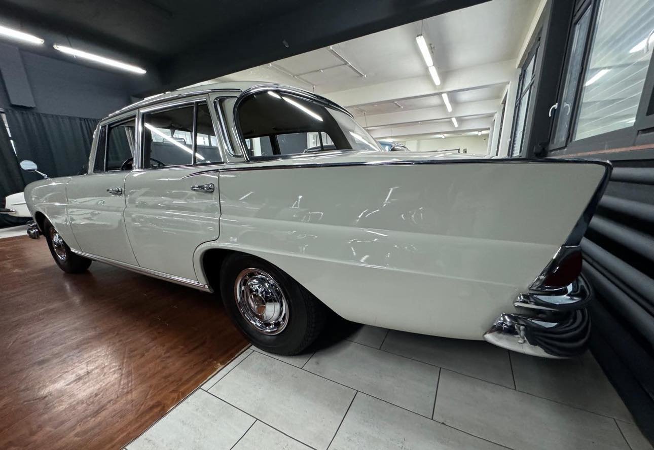 MERCEDES-BENZ 220S Heckflosse, Benzina, Auto d'epoca, Manuale - 6
