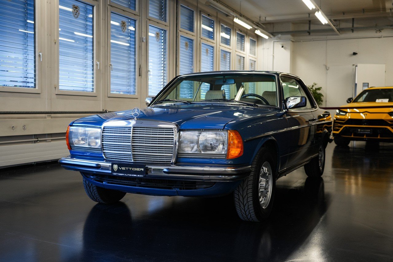 MERCEDES-BENZ 230 CE, Benzin, Occasion / Gebraucht, Handschaltung - 3