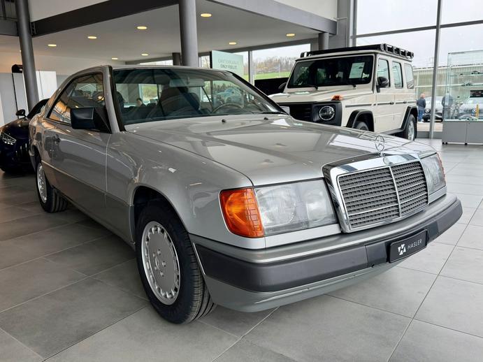 MERCEDES-BENZ 230, Benzina, Auto d'epoca, Automatico