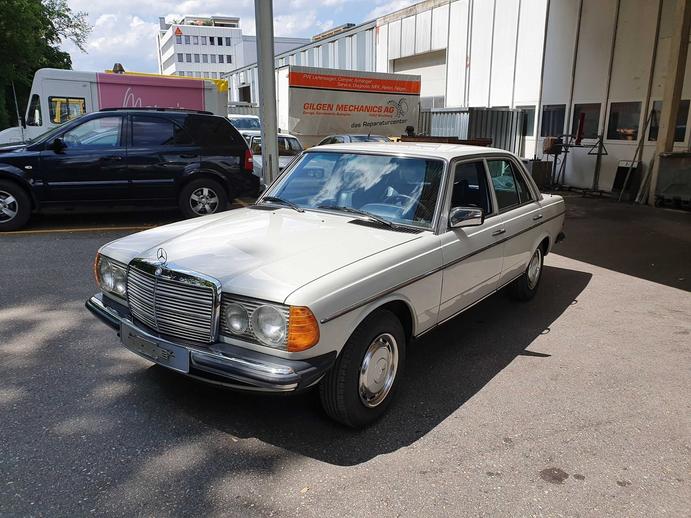 MERCEDES-BENZ 230 W123, Petrol, Second hand / Used, Automatic