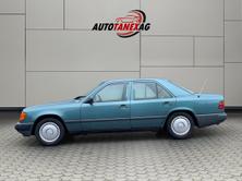 MERCEDES-BENZ 230 E, Petrol, Second hand / Used, Manual - 2