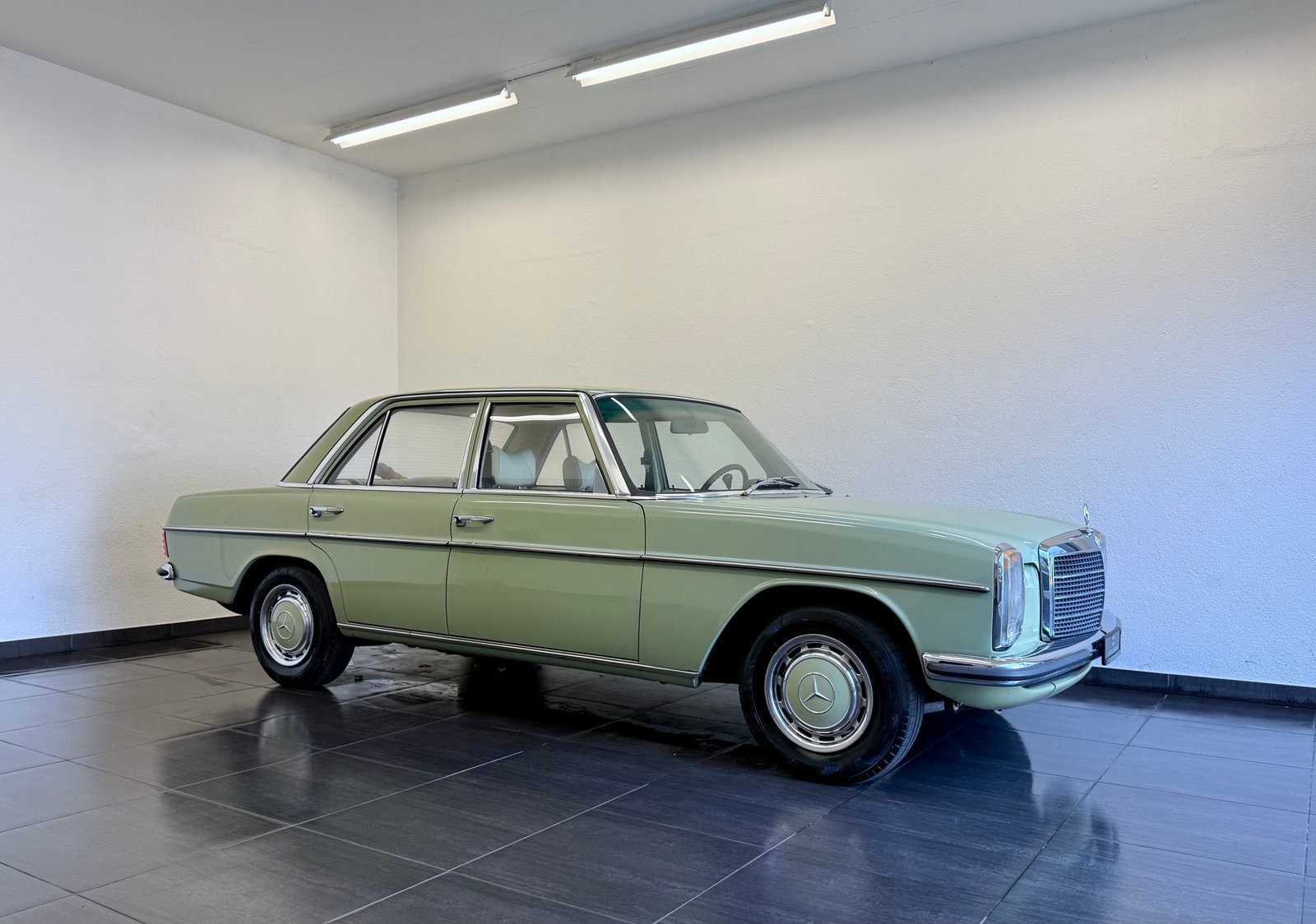 MERCEDES-BENZ .4