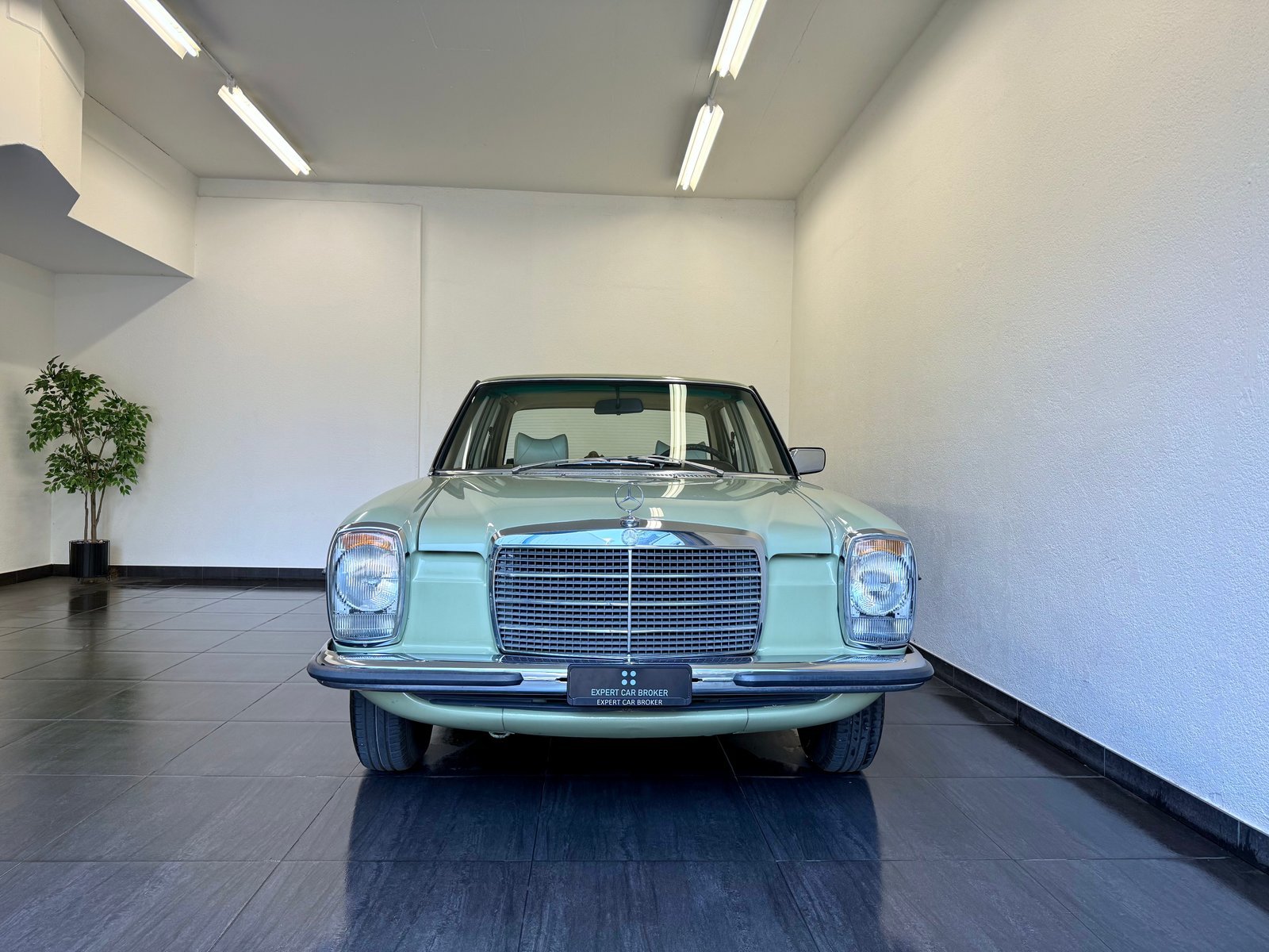 MERCEDES-BENZ .4, Essence, Occasion / Utilisé, Automatique - 3