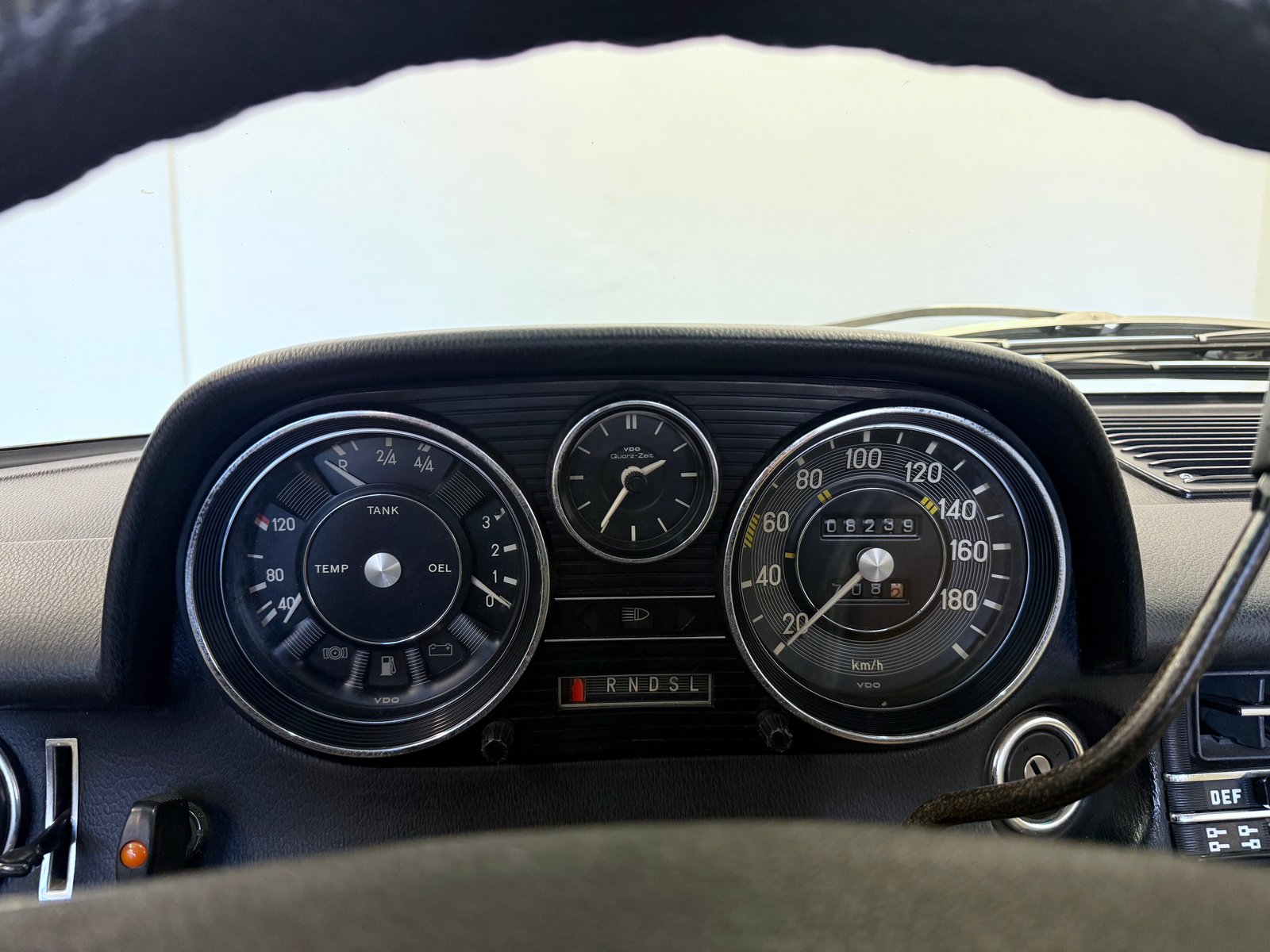 MERCEDES-BENZ .4, Essence, Occasion / Utilisé, Automatique - 5