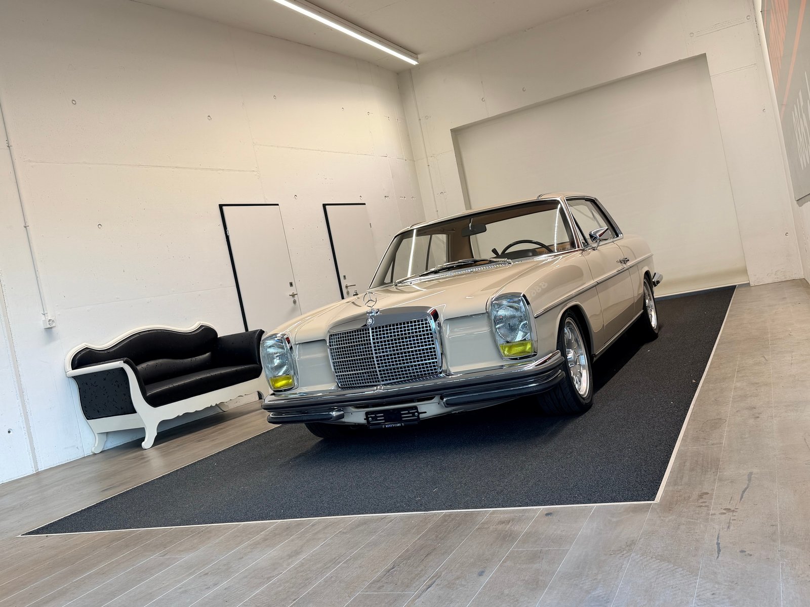 MERCEDES-BENZ 250 CE Coupé, Petrol, Second hand / Used, Automatic - 2