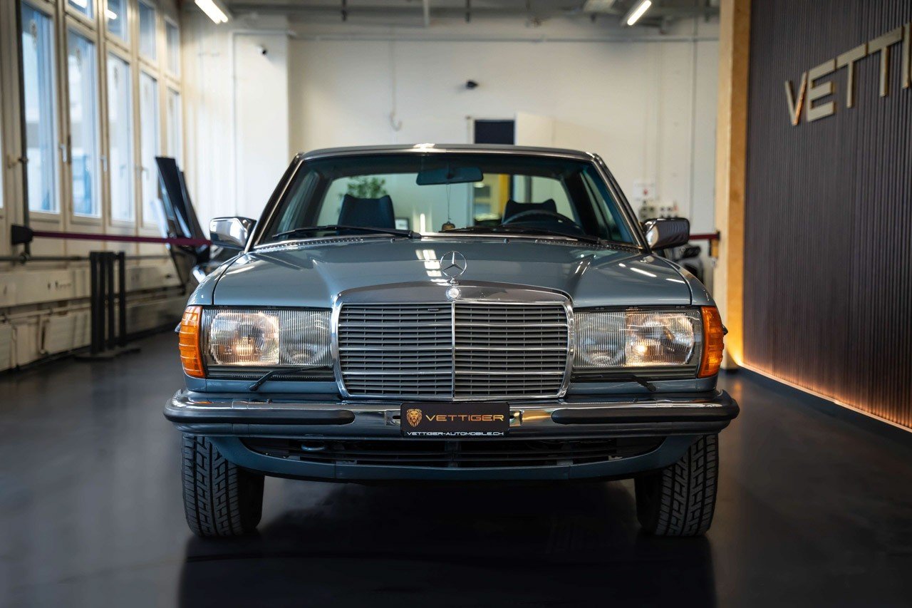 MERCEDES-BENZ 280 CE Automatic, Petrol, Second hand / Used, Automatic - 2