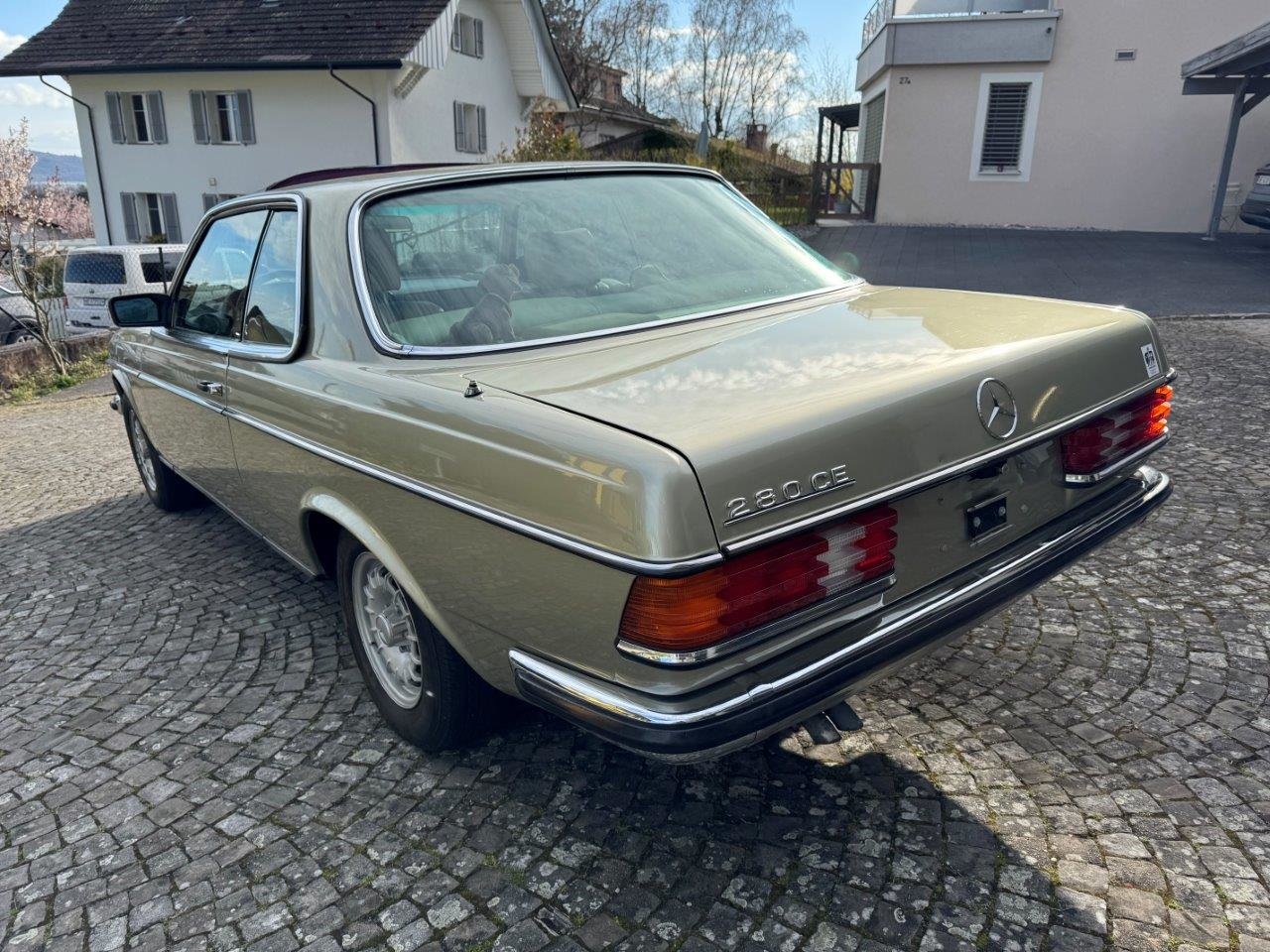 MERCEDES-BENZ C123 Coupé 280 CE, Essence, Occasion / Utilisé, Automatique - 3