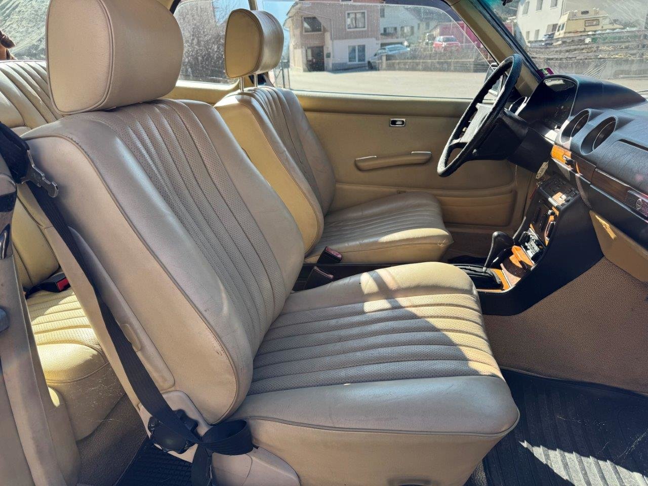 MERCEDES-BENZ C123 Coupé 280 CE, Essence, Occasion / Utilisé, Automatique - 5