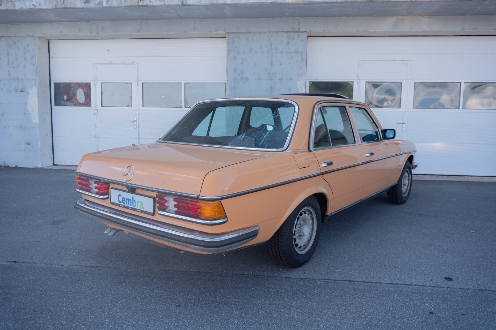 MERCEDES-BENZ 280 E Automatic, Essence, Occasion / Utilisé, Automatique - 4