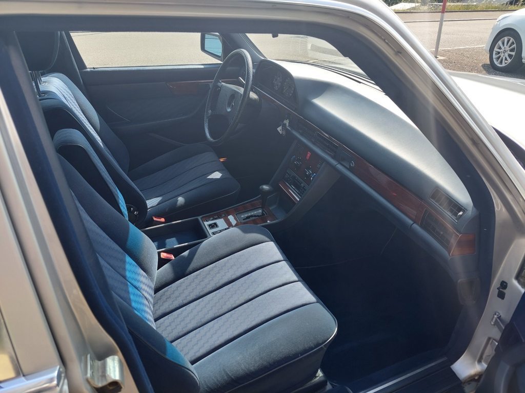 MERCEDES-BENZ 280 SE, Essence, Voiture de collection, Automatique - 6