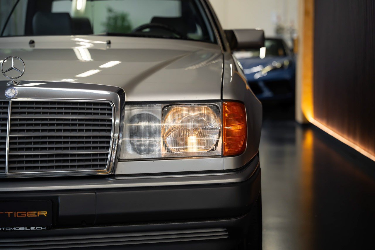 MERCEDES-BENZ 300 CE, Essence, Occasion / Utilisé, Automatique - 7
