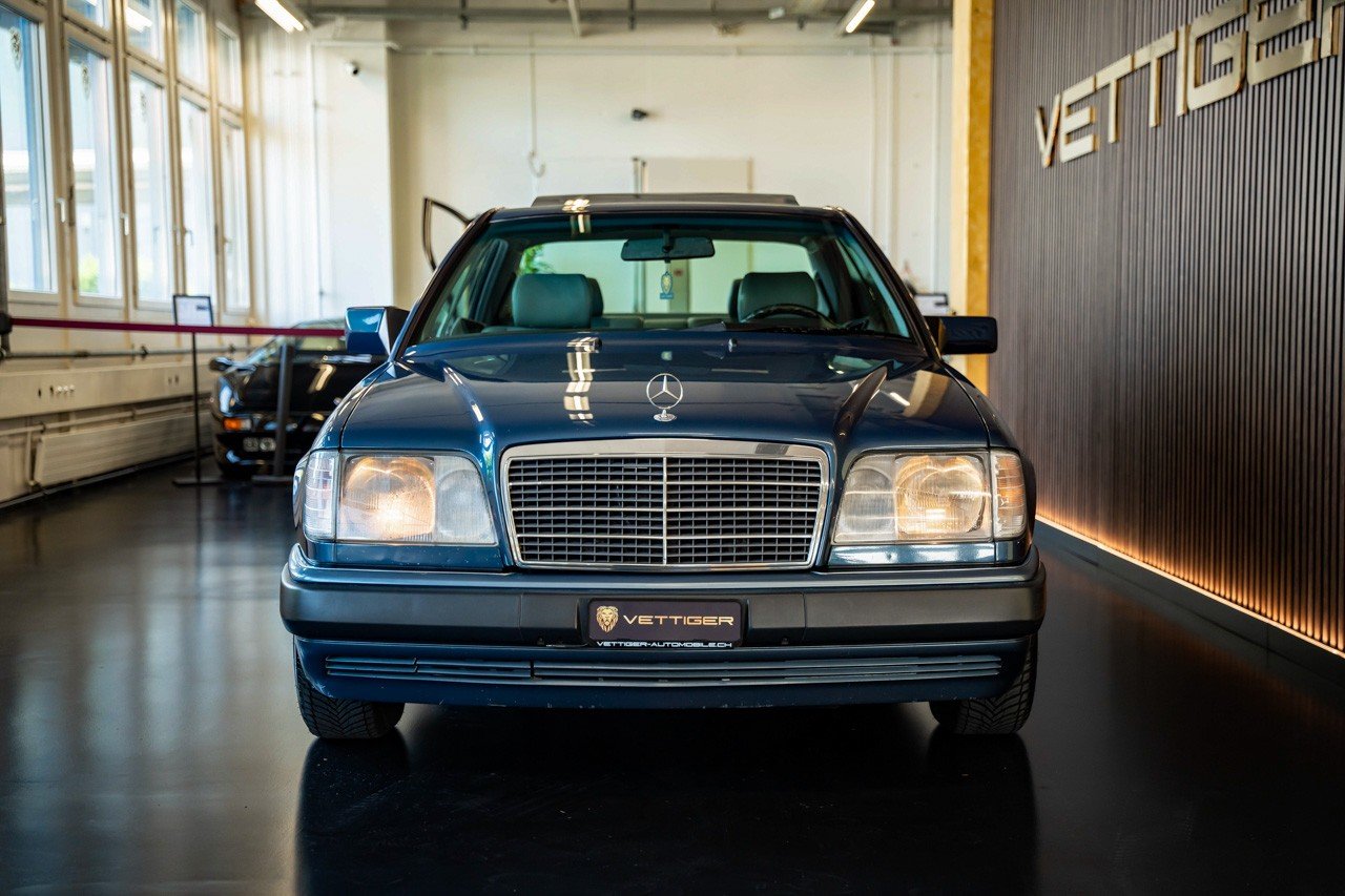 MERCEDES-BENZ 300 CE, Benzin, Occasion / Gebraucht, Handschaltung - 2