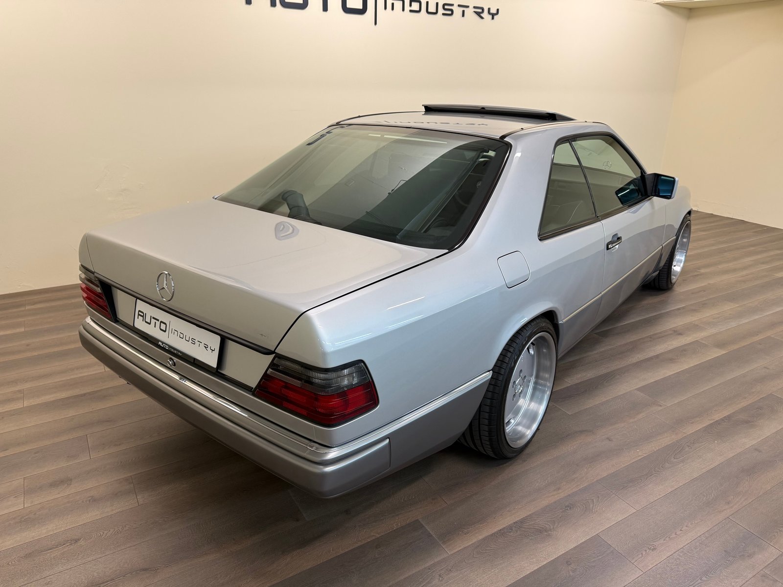 MERCEDES-BENZ 300 CE, Benzin, Occasion / Gebraucht, Automatik - 4