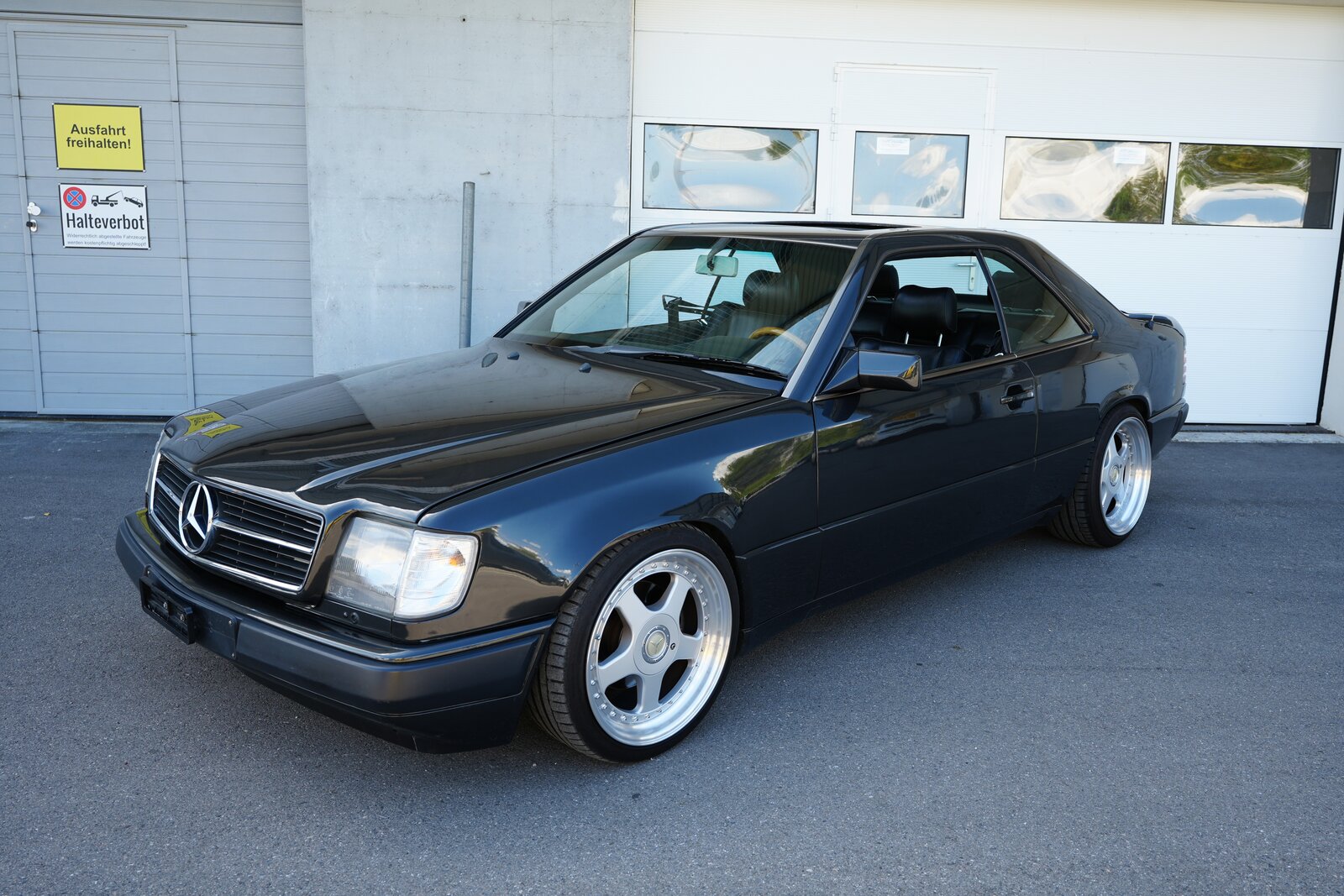 MERCEDES-BENZ 300 CE
