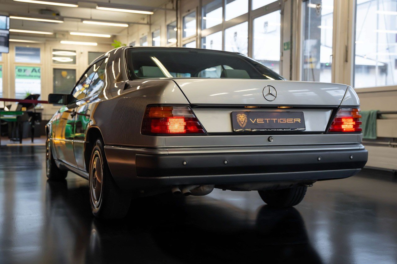 MERCEDES-BENZ 300 CE, Essence, Occasion / Utilisé, Automatique - 3