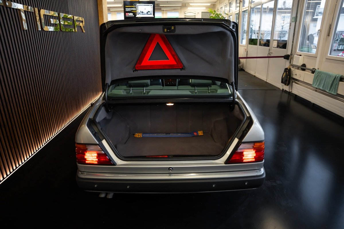 MERCEDES-BENZ 300 CE, Essence, Occasion / Utilisé, Automatique - 6
