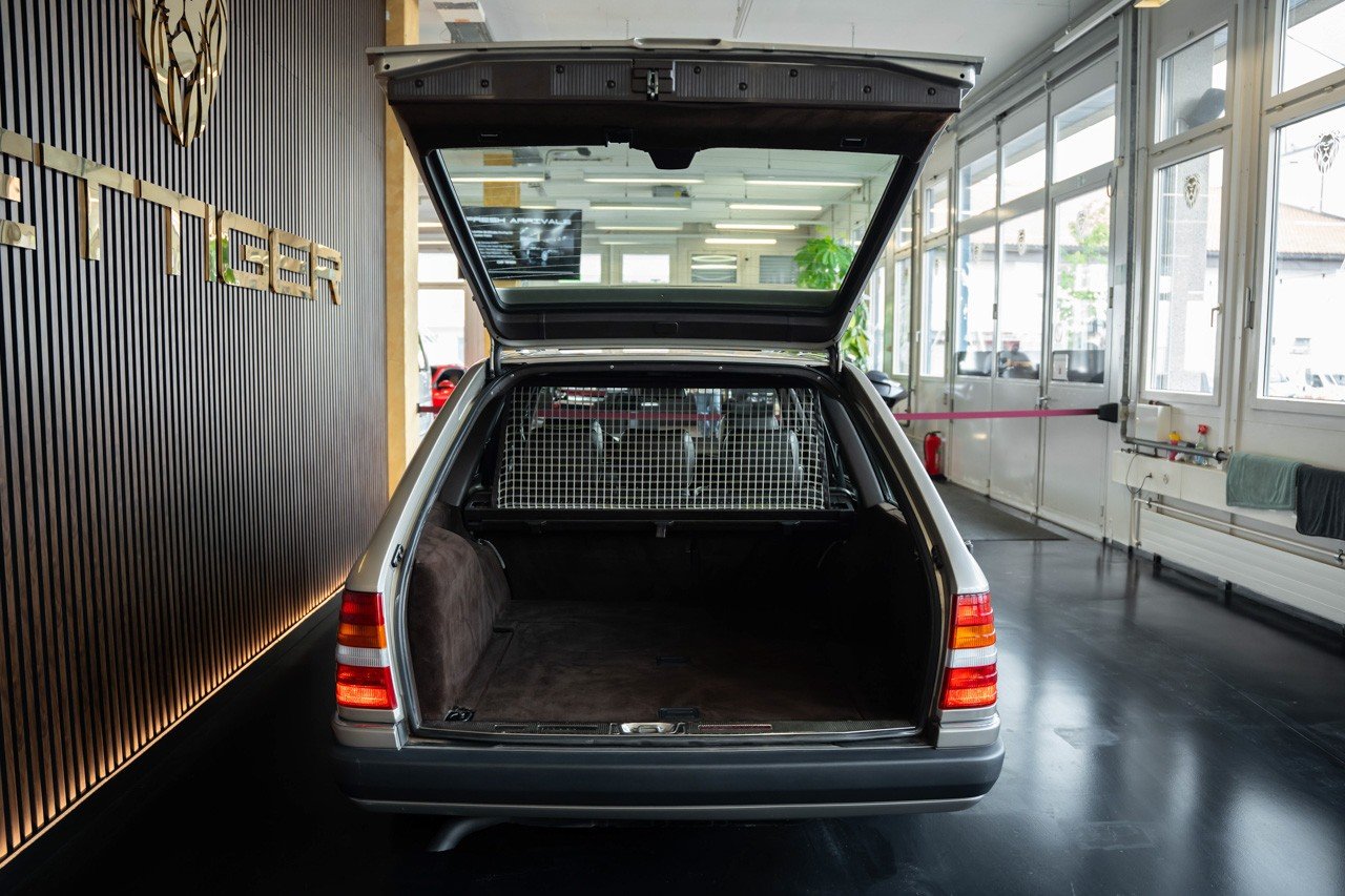 MERCEDES-BENZ 300 TE-24, Benzin, Occasion / Gebraucht, Handschaltung - 7