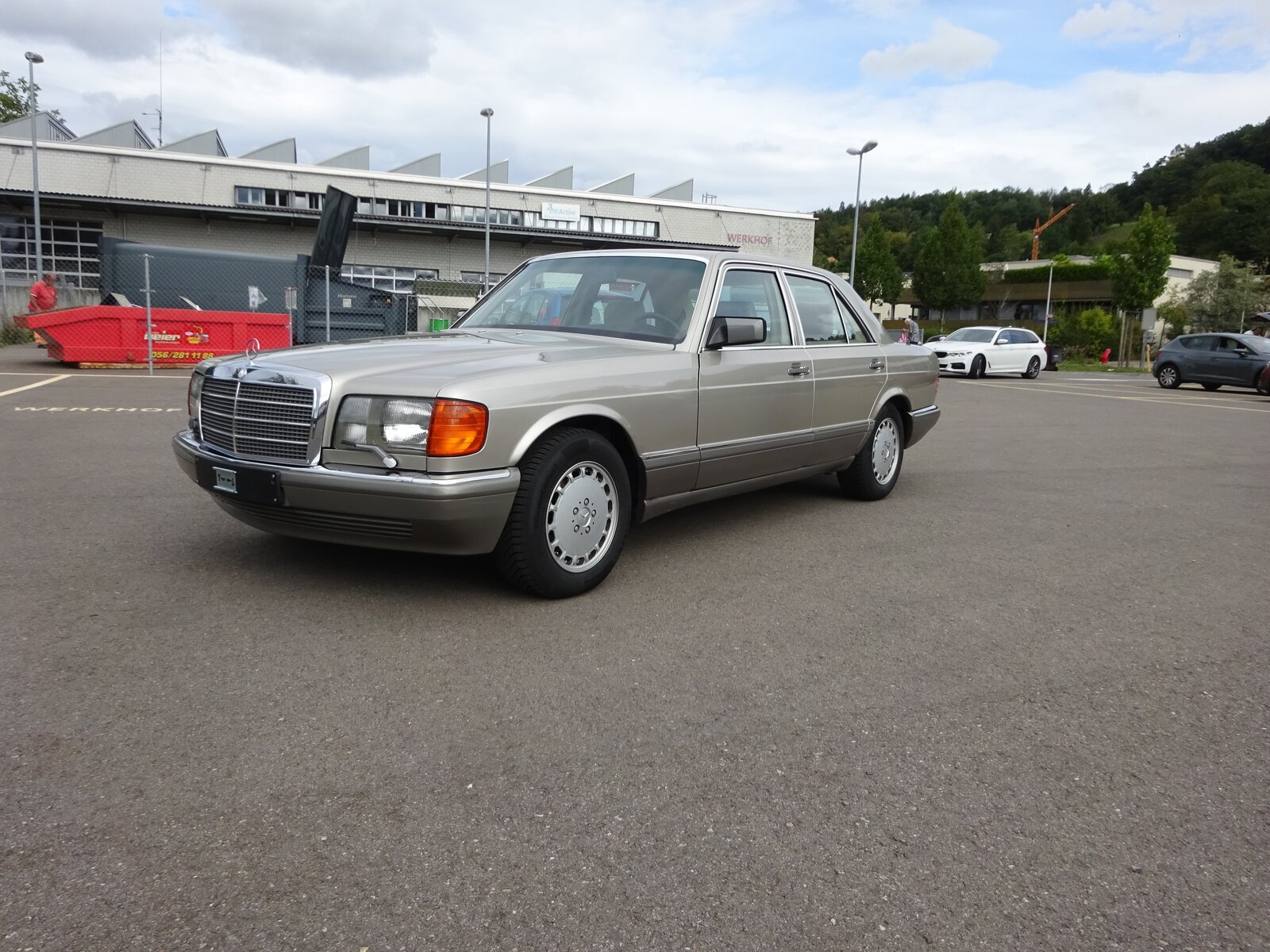 MERCEDES-BENZ 300 SE
