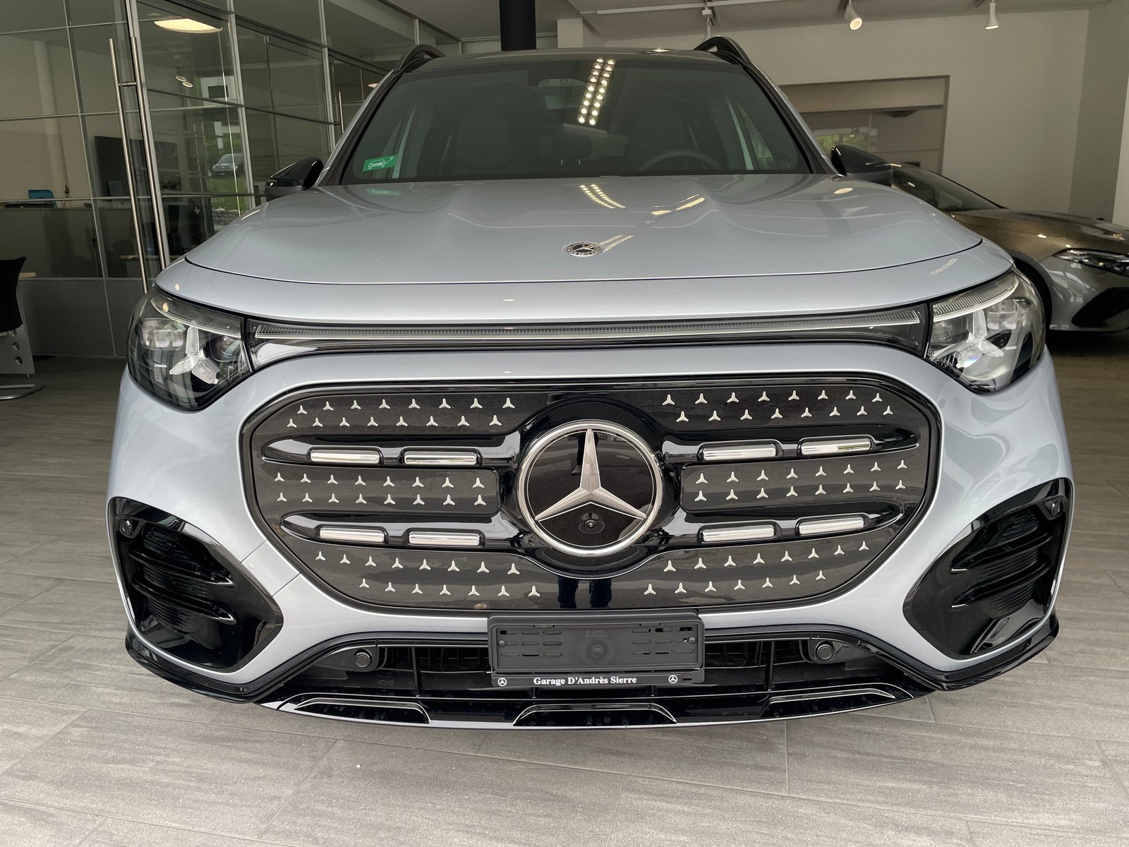 MERCEDES-BENZ Mercedes-Benz GLB 350 4M 7 places AMG Line, Électrique, Voiture nouvelle, Automatique - 2