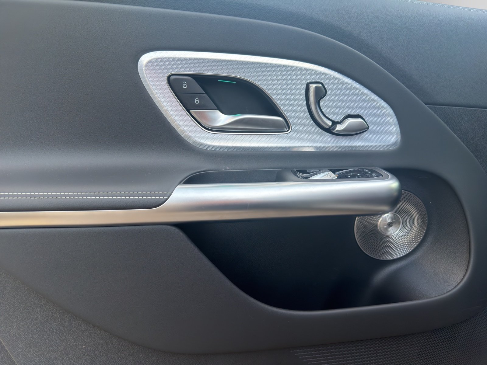 MERCEDES-BENZ NEW GLB 350 4M EQ, Électrique, Voiture de démonstration, Automatique - 6