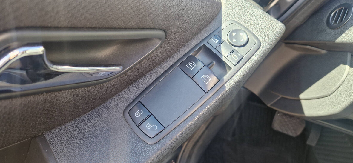 MERCEDES-BENZ A 150 Classic Automatic, Essence, Occasion / Utilisé, Automatique - 4