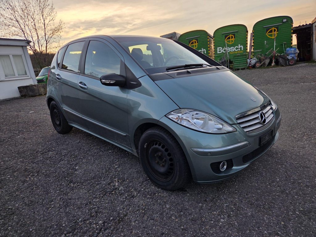 MERCEDES-BENZ A 160 A 200 Classic, Petrol, Second hand / Used, Automatic - 2