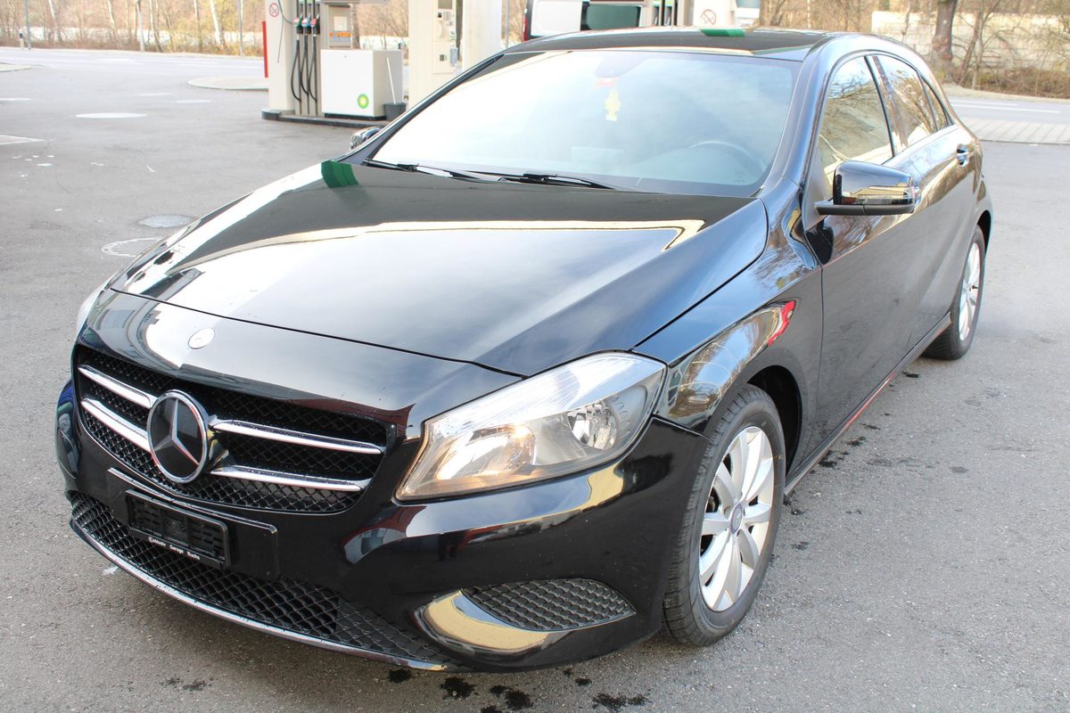 MERCEDES-BENZ A 180