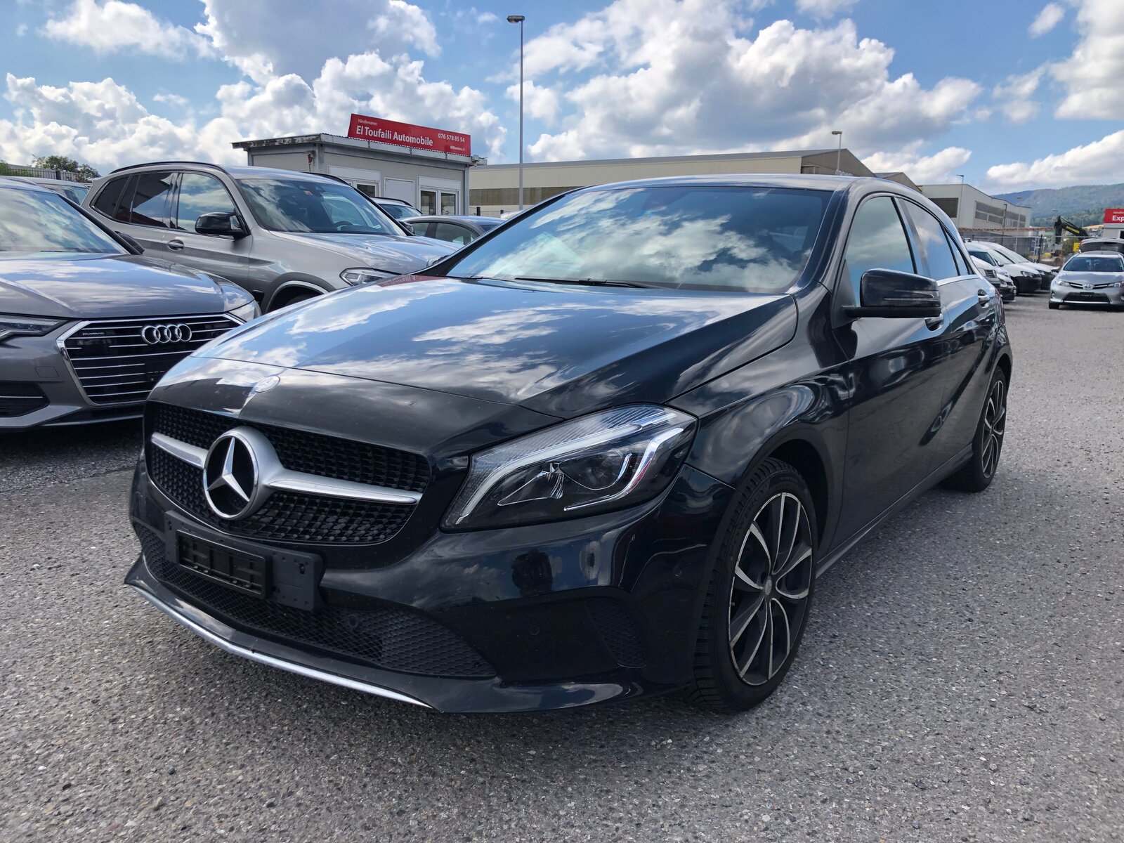 MERCEDES-BENZ A 180