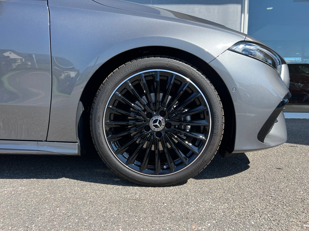 MERCEDES-BENZ A 180 7G-DCT, Hybride Leggero Benzina/Elettrica, Auto nuove, Automatico - 7